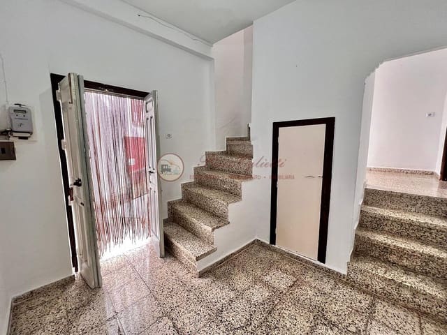 3 soveværelse Villa til salg i Torrox Pueblo, Torrox - € 127.000 (Ref: 8882346)