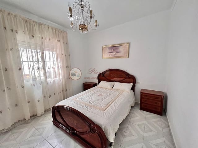 4 soveværelse Villa til salg i Torrox Pueblo, Torrox - € 209.000 (Ref: 8894267)