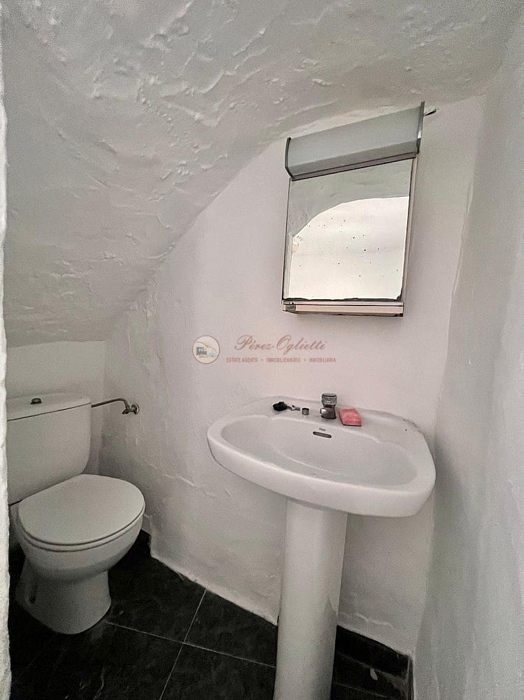 2 bedroom Villa for sale in Torrox - € 115,000 (Ref: 8895981)