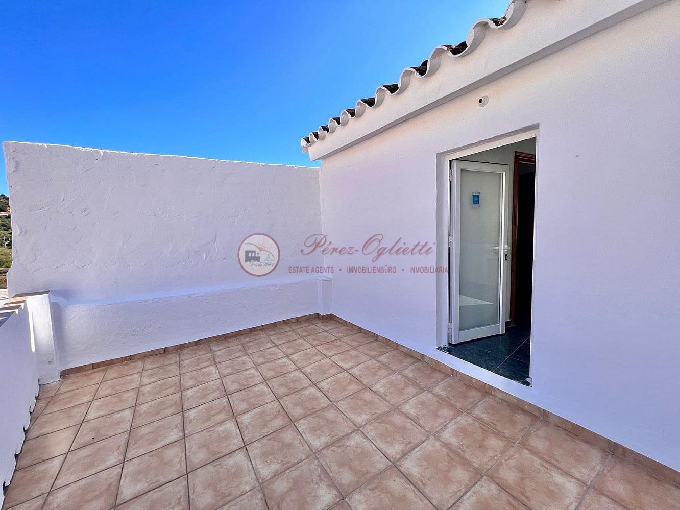 2 bedroom Villa for sale in Torrox - € 115,000 (Ref: 8895981)