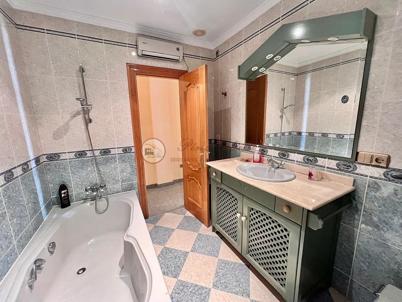 5 quarto Apartamento para venda em Torrox - 240 000 € (Ref: 8935836)