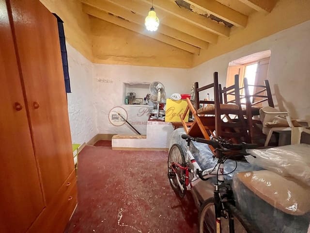 Villa til salg i Torrox Pueblo, Torrox - € 77.000 (Ref: 9147717)