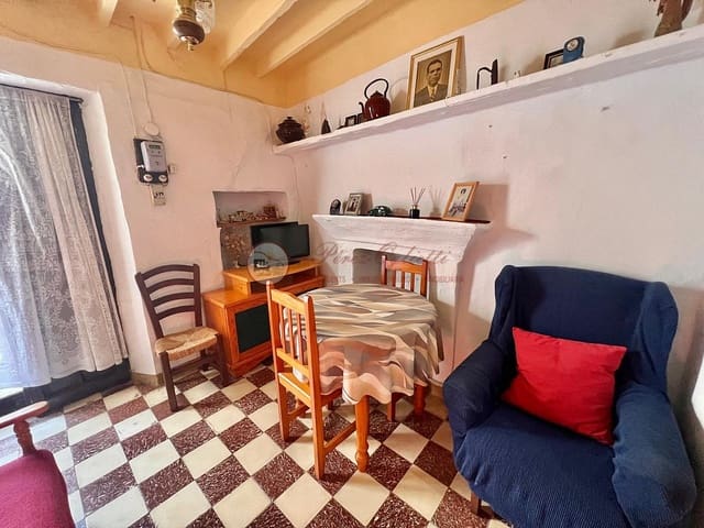 Villa til salg i Torrox Pueblo, Torrox - € 77.000 (Ref: 9147717)