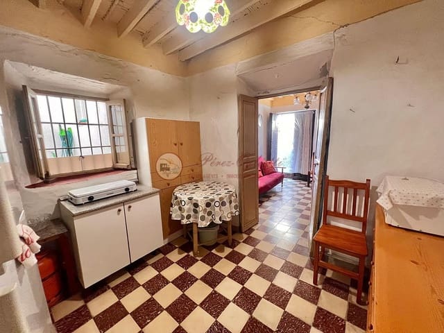 Villa til salg i Torrox Pueblo, Torrox - € 77.000 (Ref: 9147717)