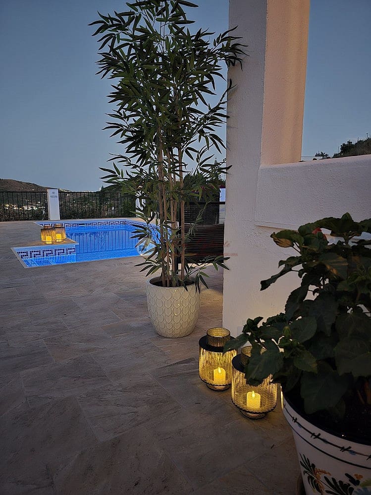 3 slaapkamer Finca/Landhuis te koop in Torrox met zwembad garage - € 365.000 (Ref: 9373624)