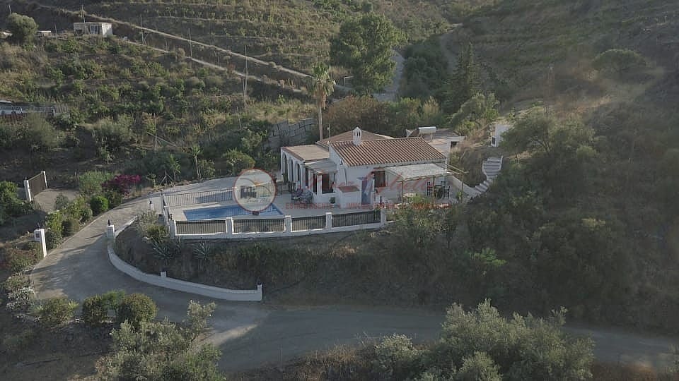 3 slaapkamer Finca/Landhuis te koop in Torrox met zwembad garage - € 365.000 (Ref: 9373624)