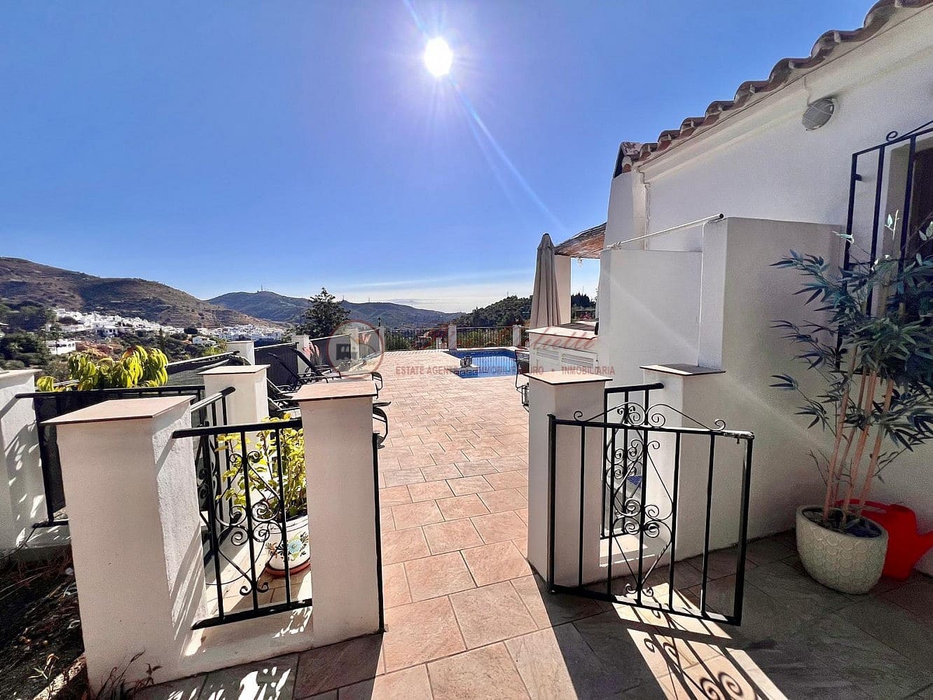 3 slaapkamer Finca/Landhuis te koop in Torrox met zwembad garage - € 365.000 (Ref: 9373624)