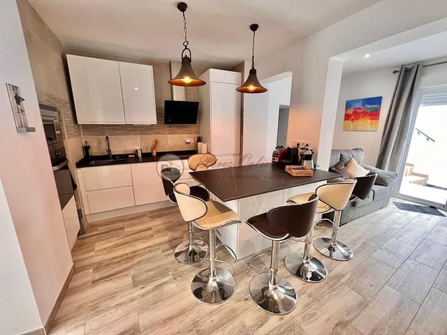 3 sovrum Villa till salu i Torrox Pueblo, Torrox - 259 000 € (Ref: 9375460)