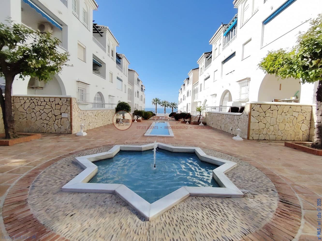 2 chambre Appartement à vendre à Nerja avec piscine - 439 000 € (Ref: 9419385)