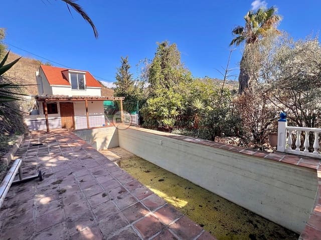 3 soverom Villa til salgs i Torrox Pueblo, Torrox med svømmebasseng garasje - € 220 000 (Ref: 9482238)