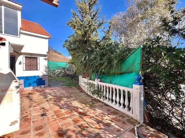 3 soverom Villa til salgs i Torrox Pueblo, Torrox med svømmebasseng garasje - € 220 000 (Ref: 9482238)