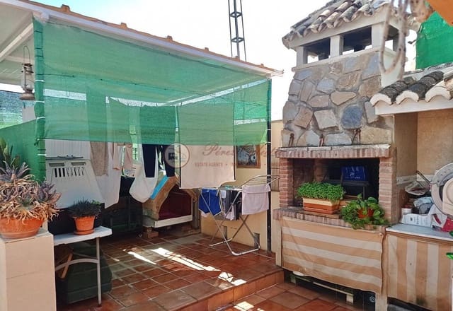 3 soveværelse Villa til salg i El Peñoncillo, Torrox med swimmingpool - € 159.000 (Ref: 9518027)