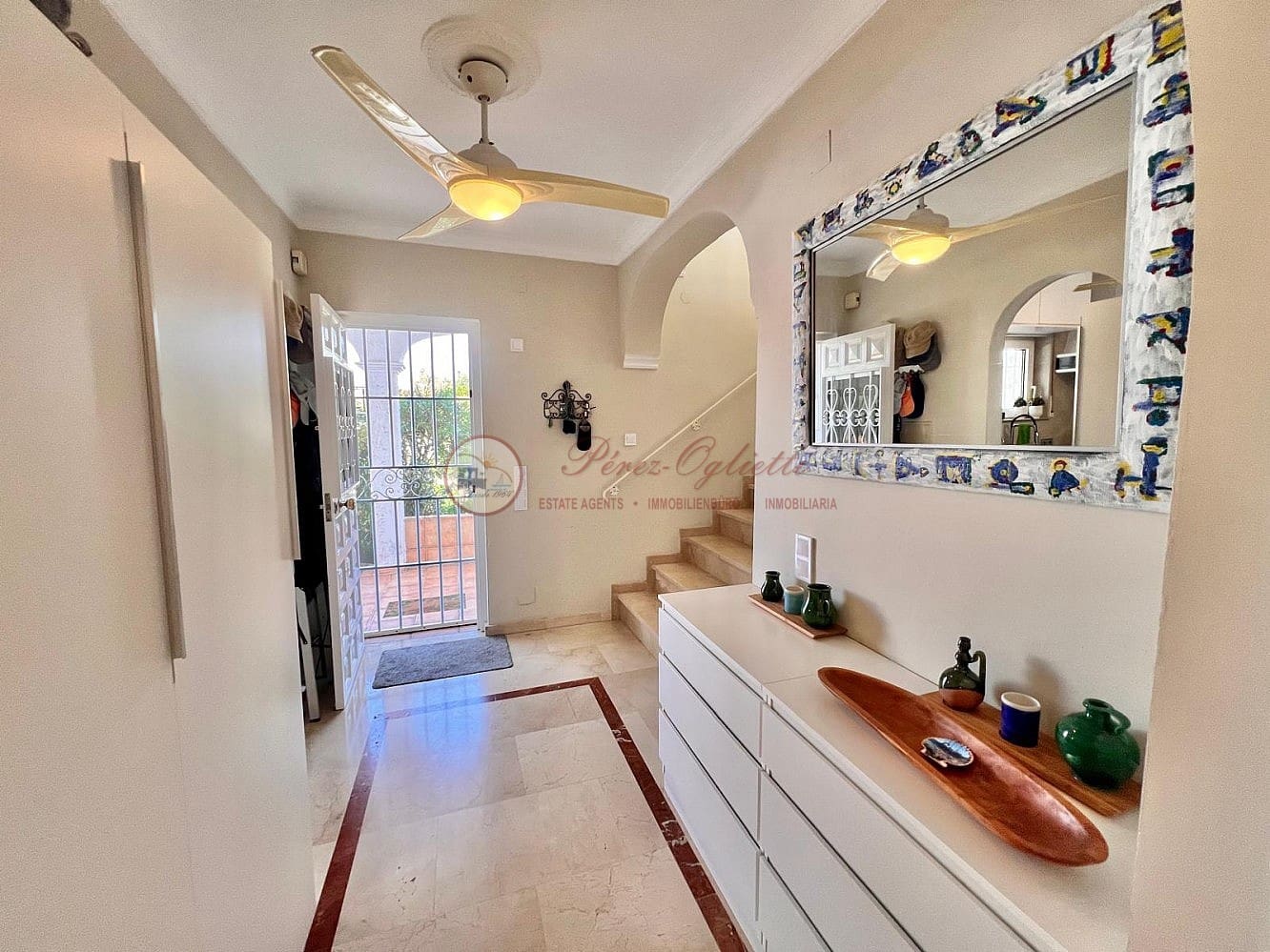 Chalet de 3 habitaciones en Nerja en venta con piscina - 695.000 € (Ref: 9566505)