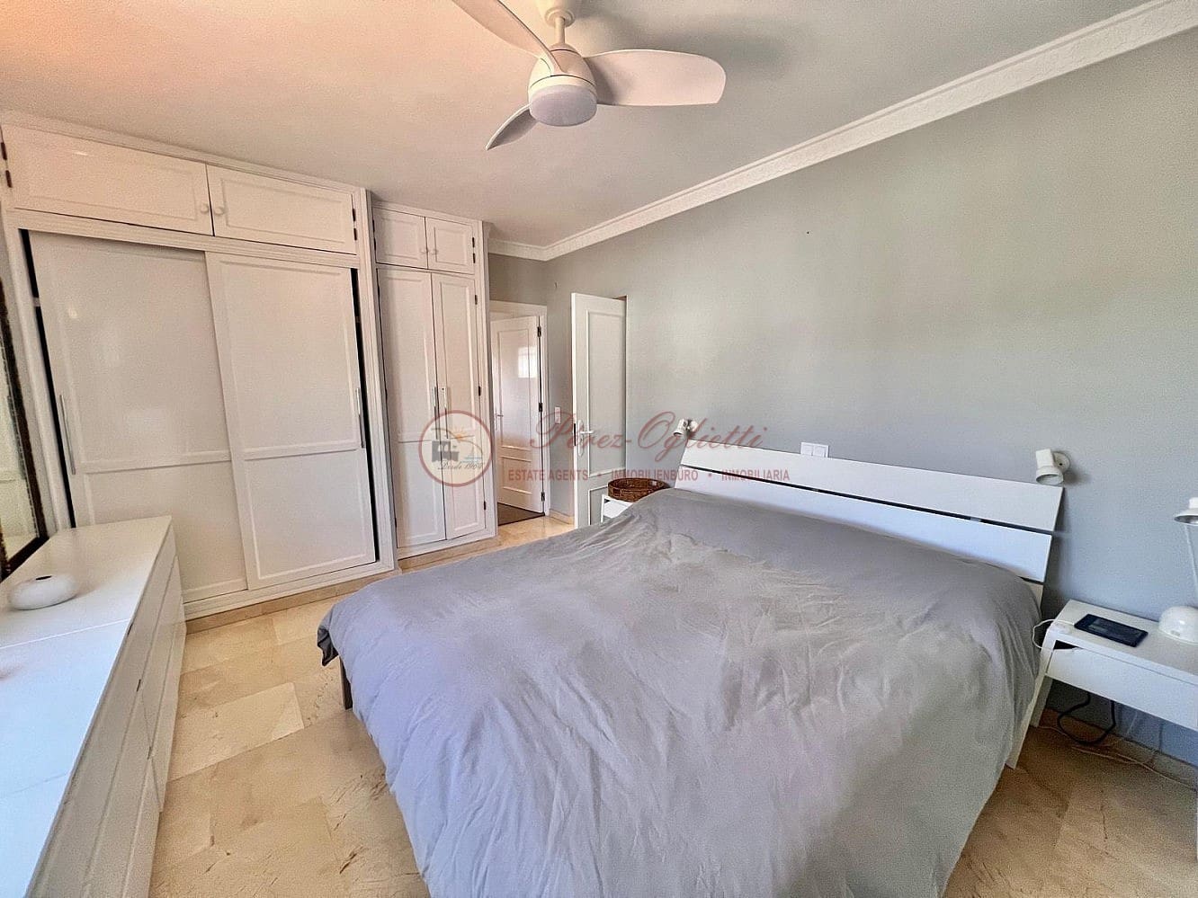 Chalet de 3 habitaciones en Nerja en venta con piscina - 695.000 € (Ref: 9566505)