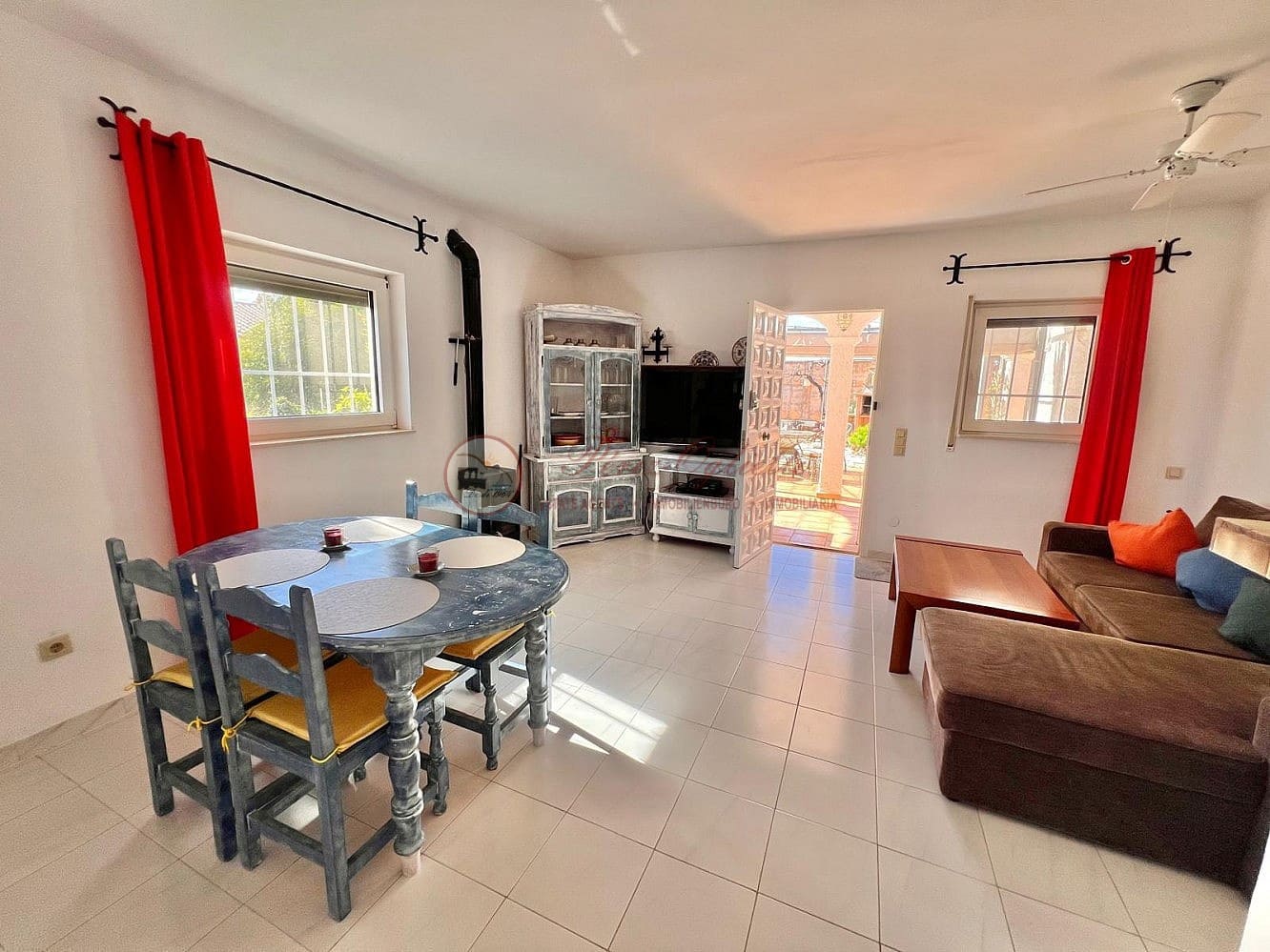 Chalet de 3 habitaciones en Nerja en venta con piscina - 695.000 € (Ref: 9566505)