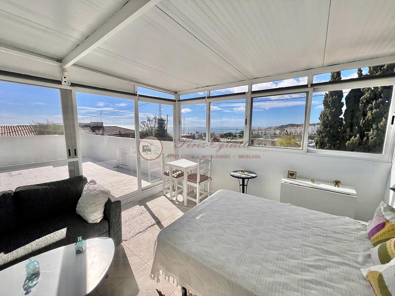 Chalet de 3 habitaciones en Nerja en venta con piscina - 695.000 € (Ref: 9566505)