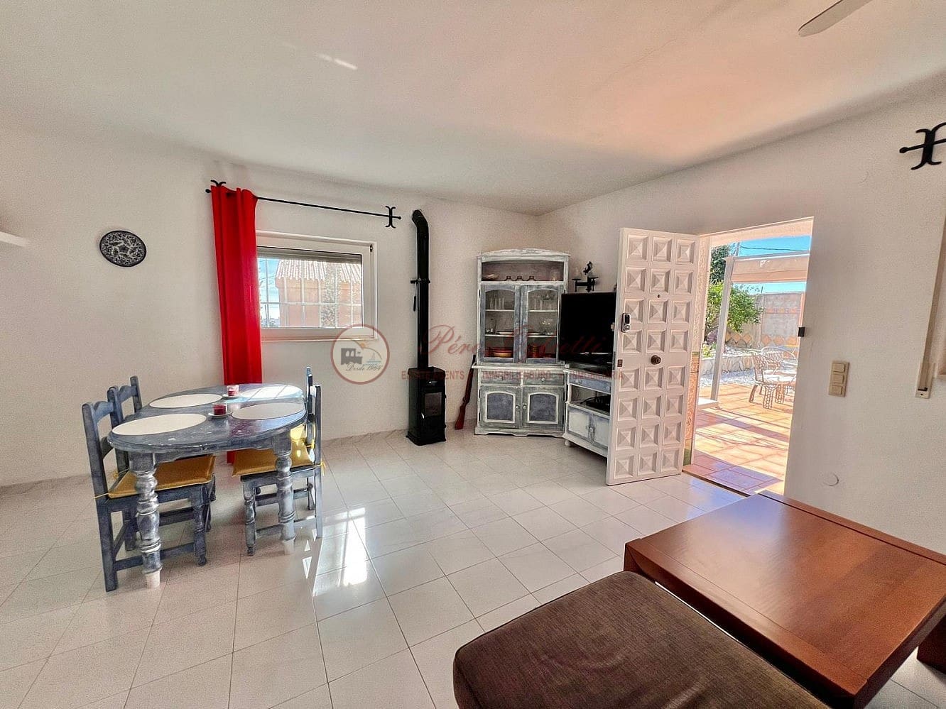 Chalet de 3 habitaciones en Nerja en venta con piscina - 695.000 € (Ref: 9566505)