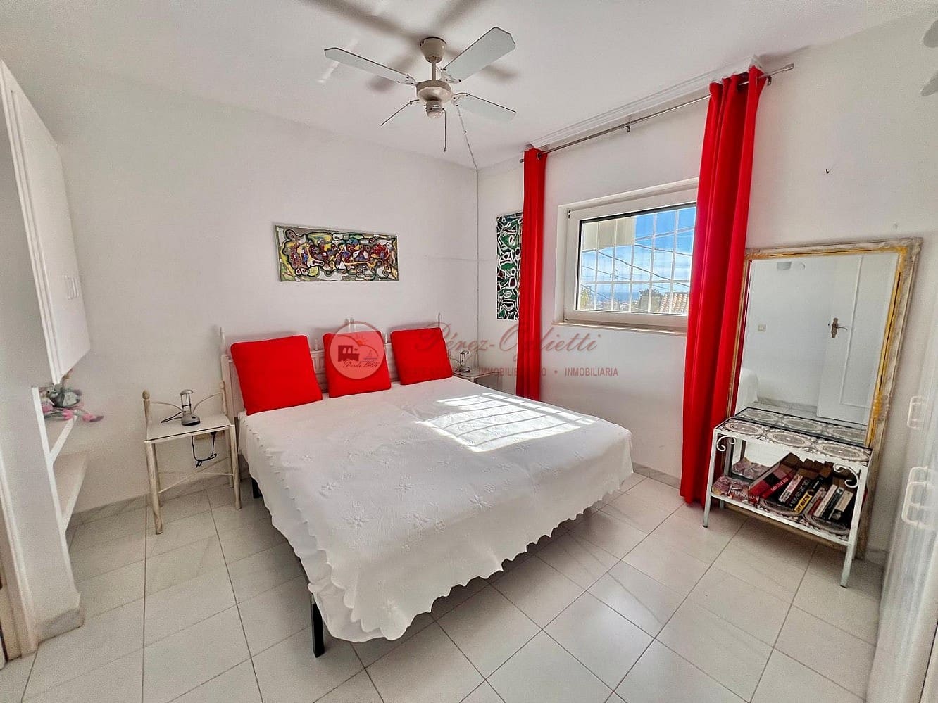 Chalet de 3 habitaciones en Nerja en venta con piscina - 695.000 € (Ref: 9566505)