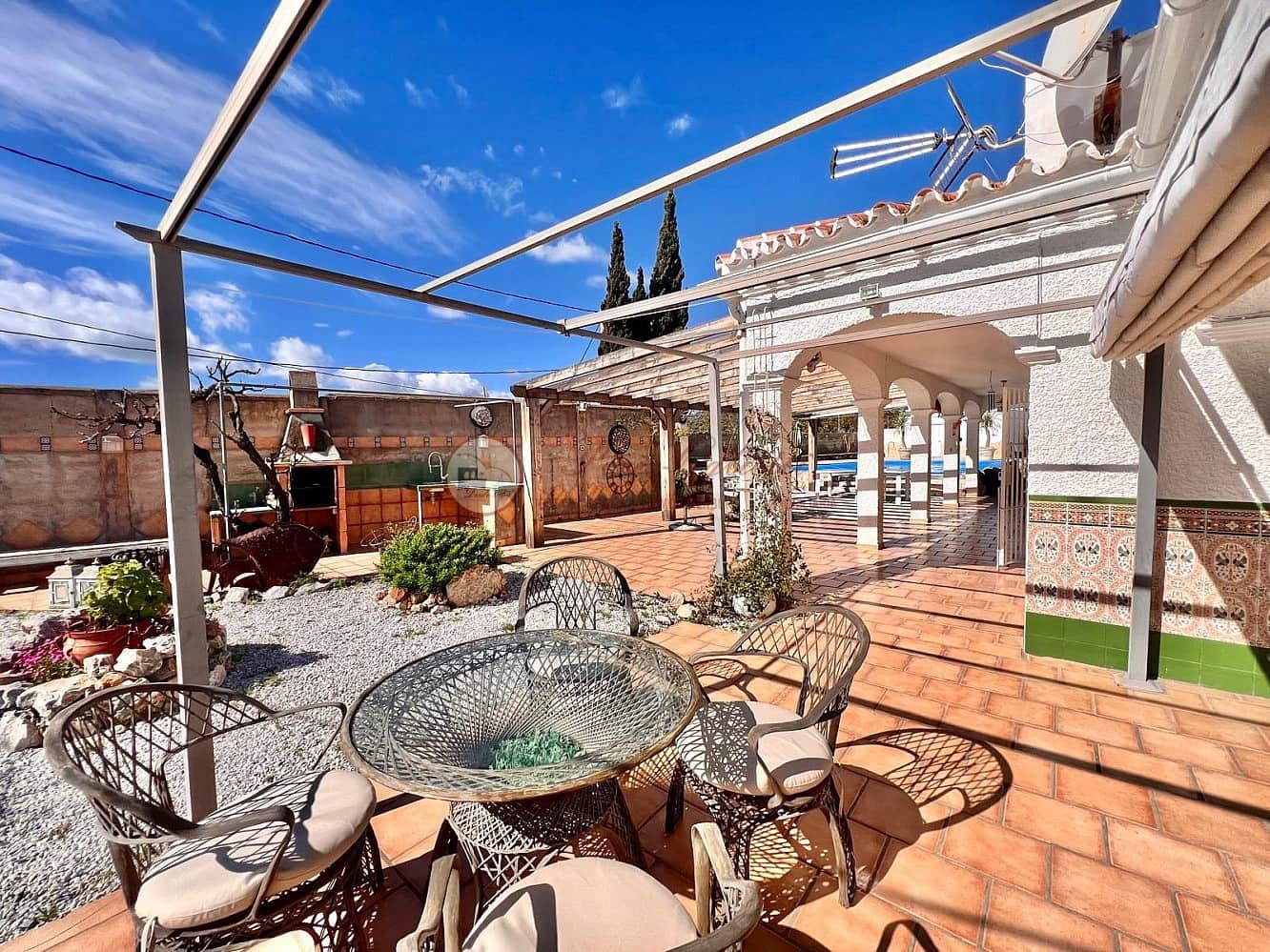 Chalet de 3 habitaciones en Nerja en venta con piscina - 695.000 € (Ref: 9566505)