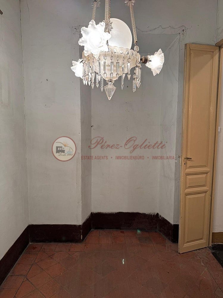 7 bedroom Apartment for sale in Granada city - € 499,000 (Ref: 9566673)