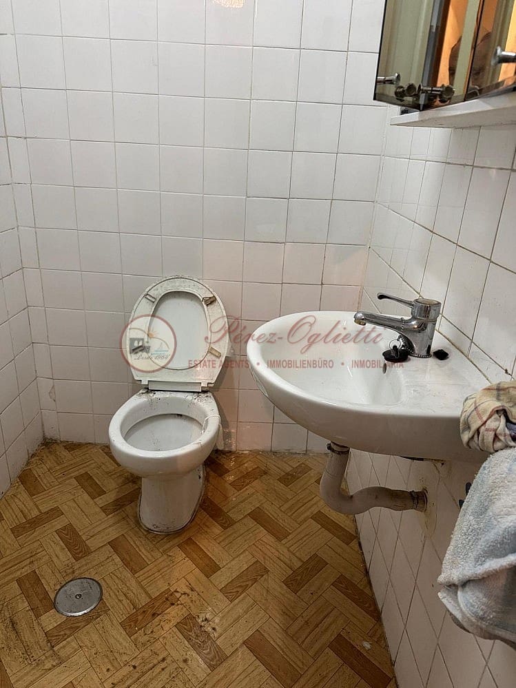 7 bedroom Apartment for sale in Granada city - € 499,000 (Ref: 9566673)