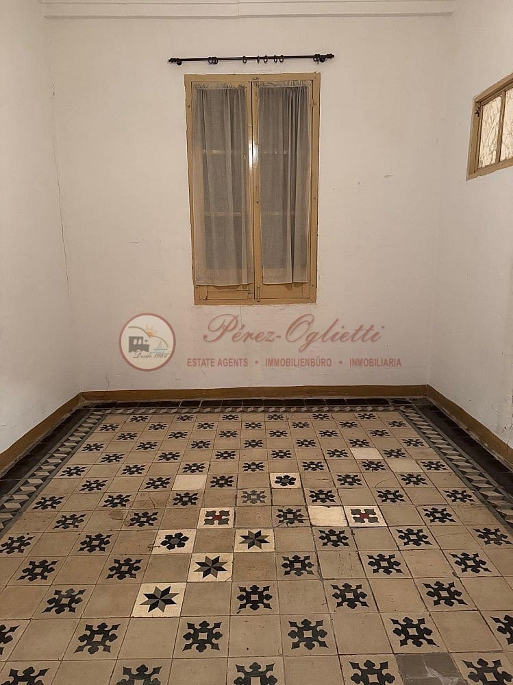 7 bedroom Apartment for sale in Granada city - € 499,000 (Ref: 9566673)