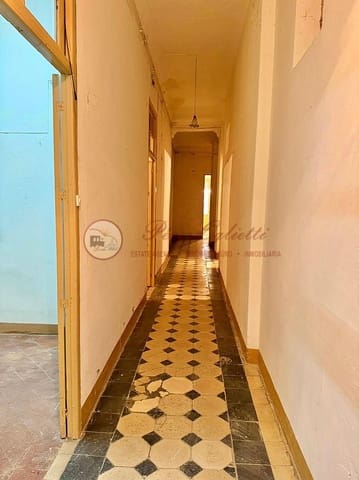 7 soveværelse Lejlighed til salg i Centro - Sagrario, Granada by - € 479.000 (Ref: 9566673)