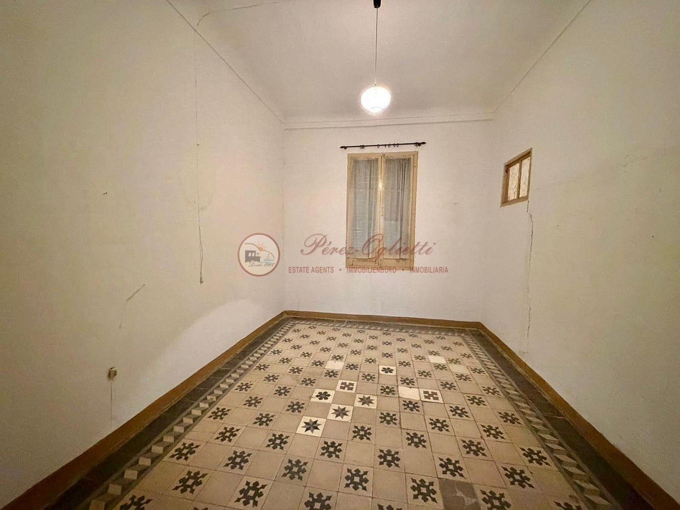 7 soveværelse Lejlighed til salg i Granada by - € 479.000 (Ref: 9566673)