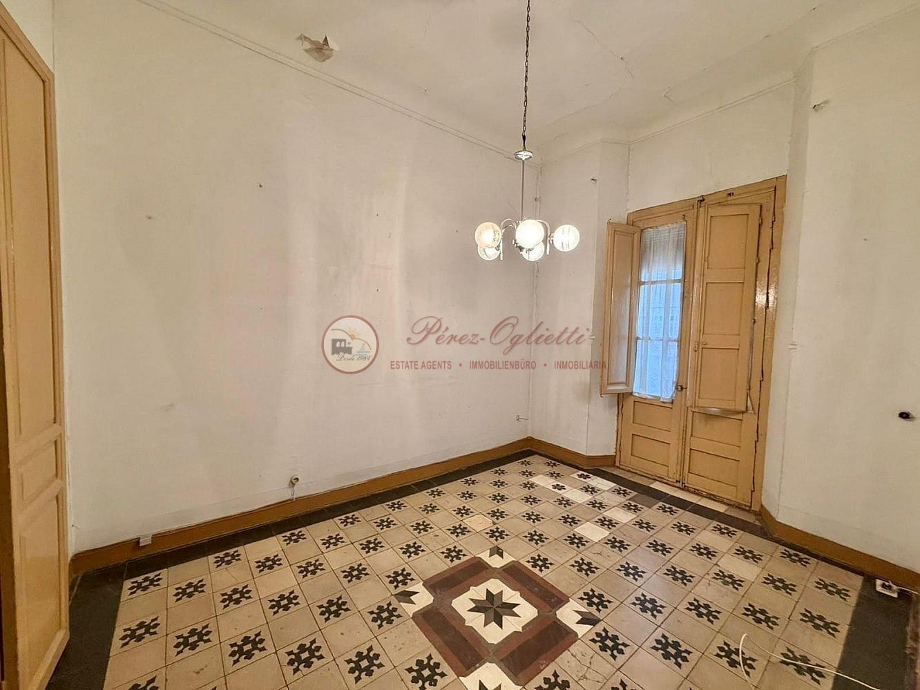 7 soveværelse Lejlighed til salg i Granada by - € 479.000 (Ref: 9566673)