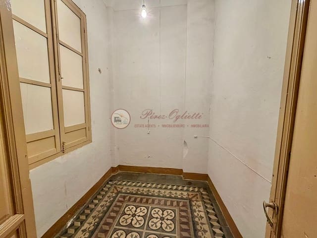 7 soveværelse Lejlighed til salg i Centro - Sagrario, Granada by - € 479.000 (Ref: 9566673)