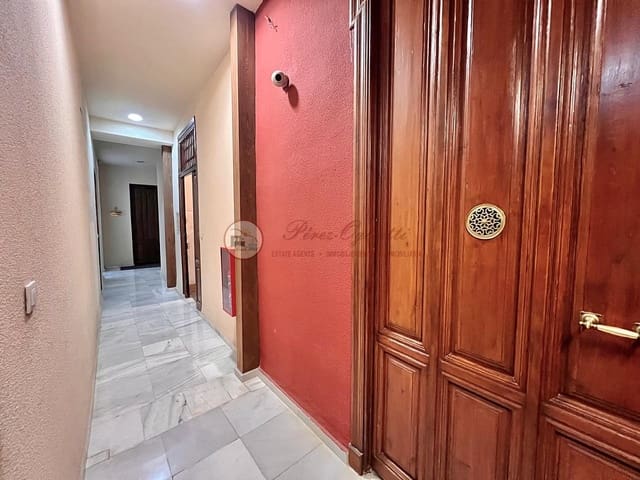 7 bedroom Apartment for sale in Centro - Sagrario, Granada city - € 479,000 (Ref: 9566673)