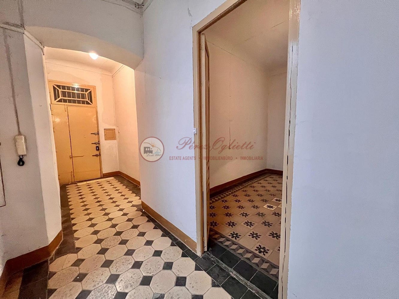 5 soveværelse Lejlighed til salg i Granada by - € 449.000 (Ref: 9566673)