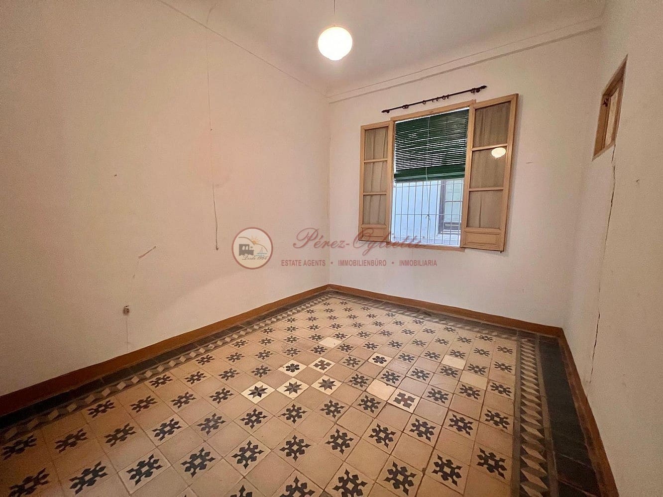 5 soveværelse Lejlighed til salg i Granada by - € 449.000 (Ref: 9566673)
