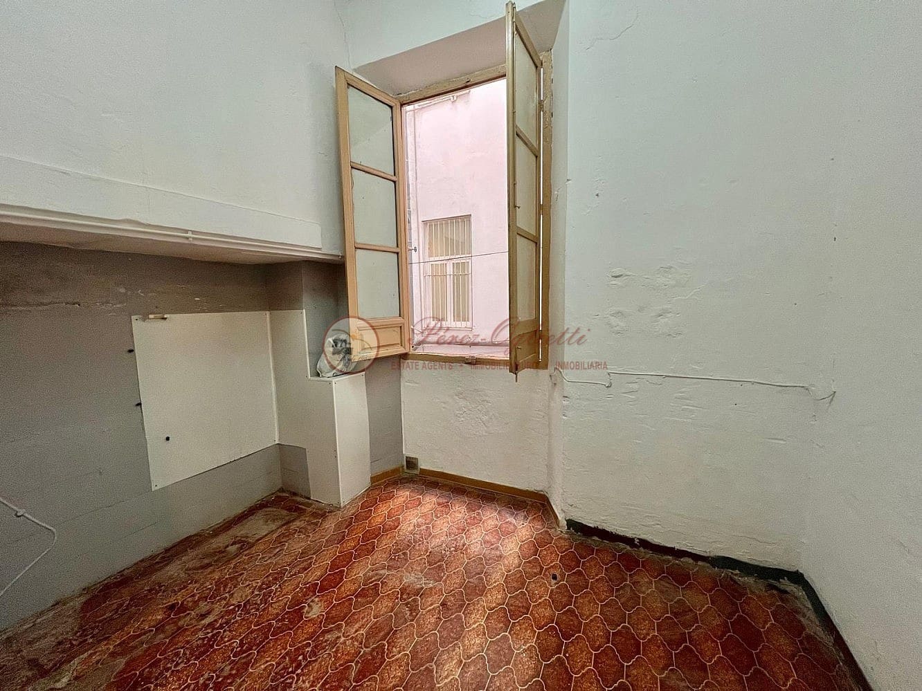 5 soveværelse Lejlighed til salg i Granada by - € 449.000 (Ref: 9566673)