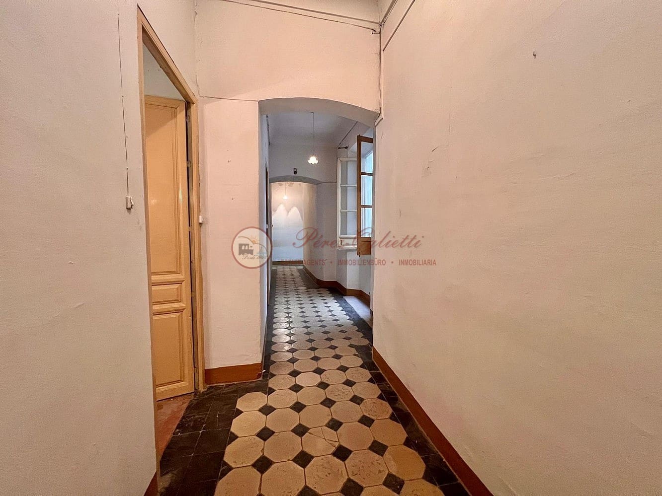 5 soveværelse Lejlighed til salg i Granada by - € 449.000 (Ref: 9566673)