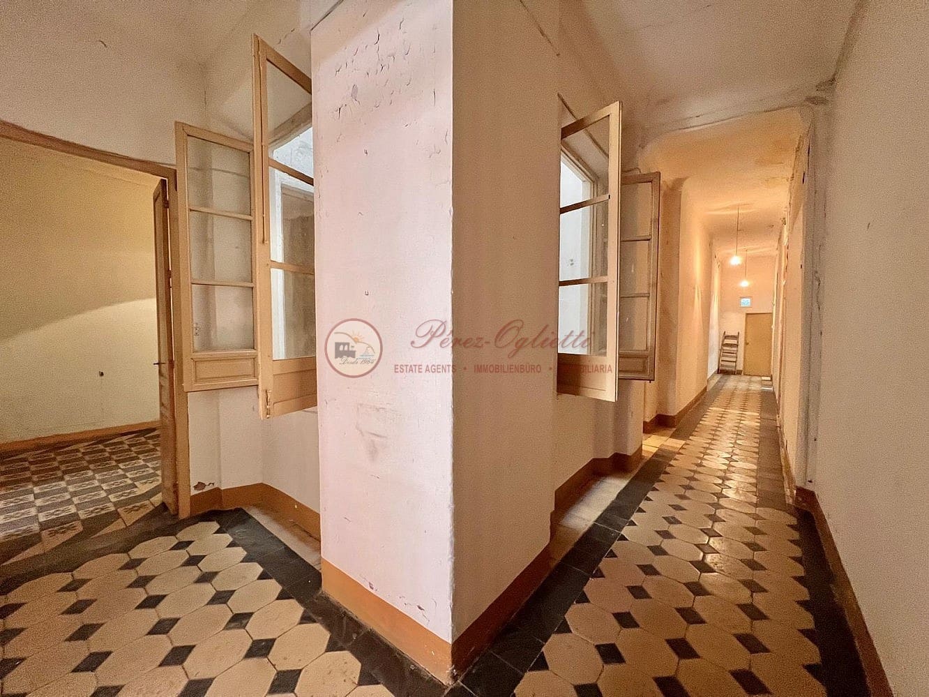 5 soveværelse Lejlighed til salg i Granada by - € 449.000 (Ref: 9566673)