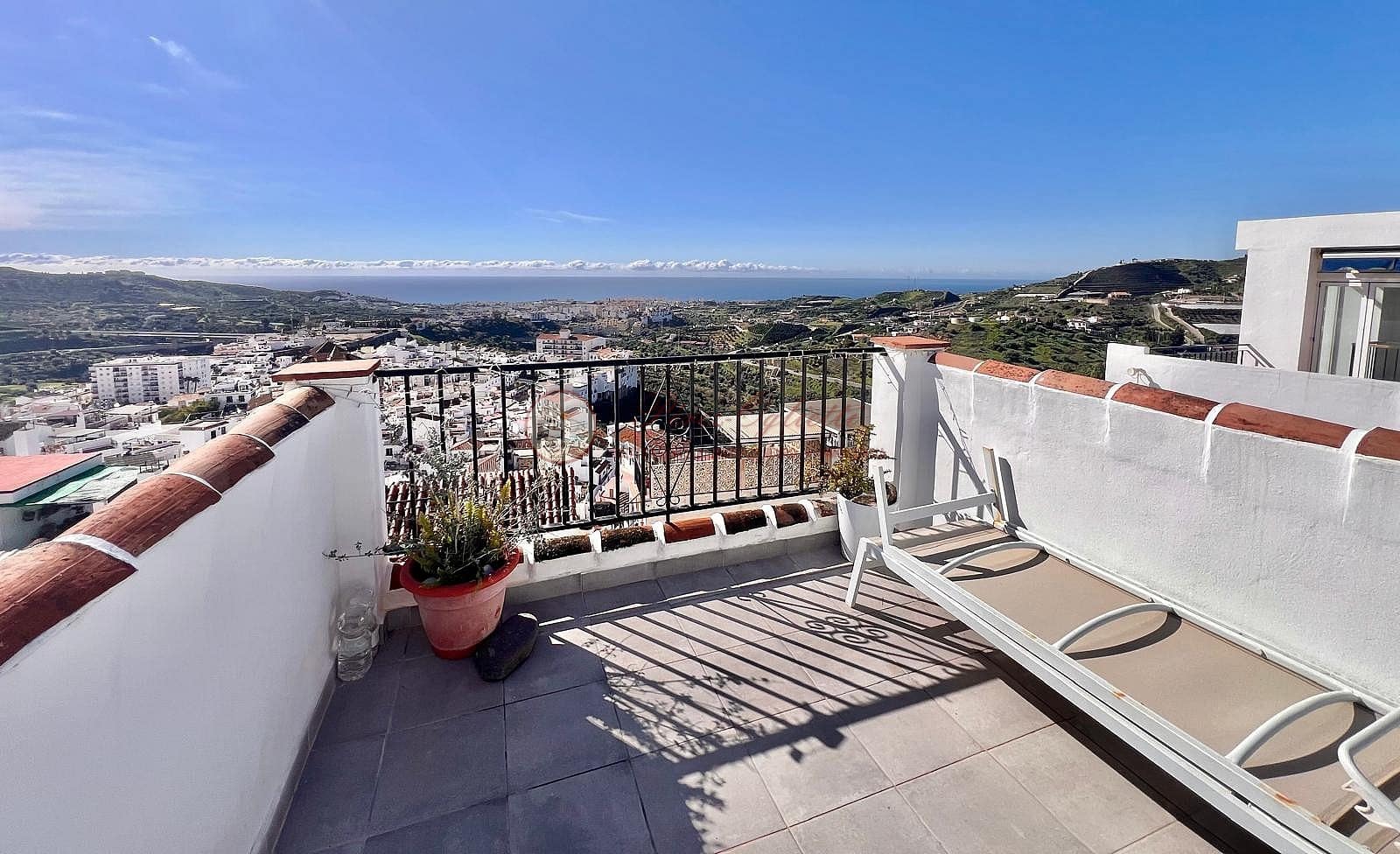 Casa de 2 habitaciones en Torrox en alquiler - 1.150 € (Ref: 9665116)