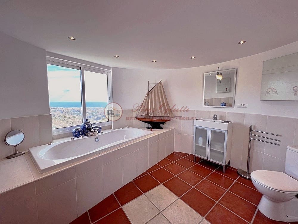 5 chambre Villa/Maison à vendre à Torrox avec piscine garage - 575 000 € (Ref: 9707627)