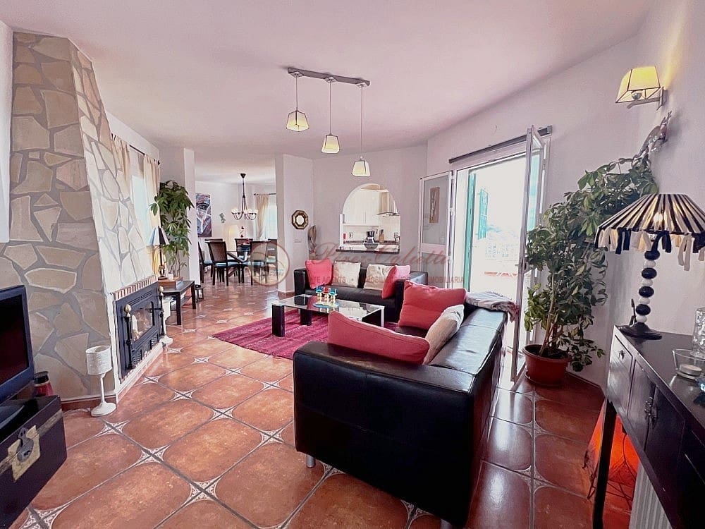 5 chambre Villa/Maison à vendre à Torrox avec piscine garage - 575 000 € (Ref: 9707627)