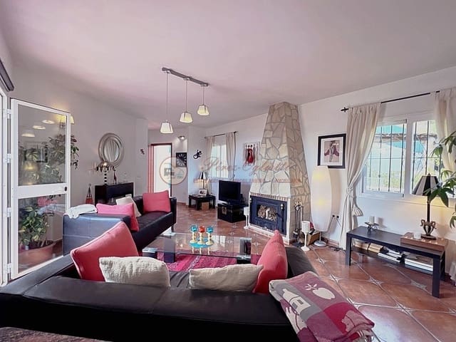 5 chambre Villa/Maison à vendre à Torrox Pueblo, Torrox avec piscine garage - 575 000 € (Ref: 9707627)