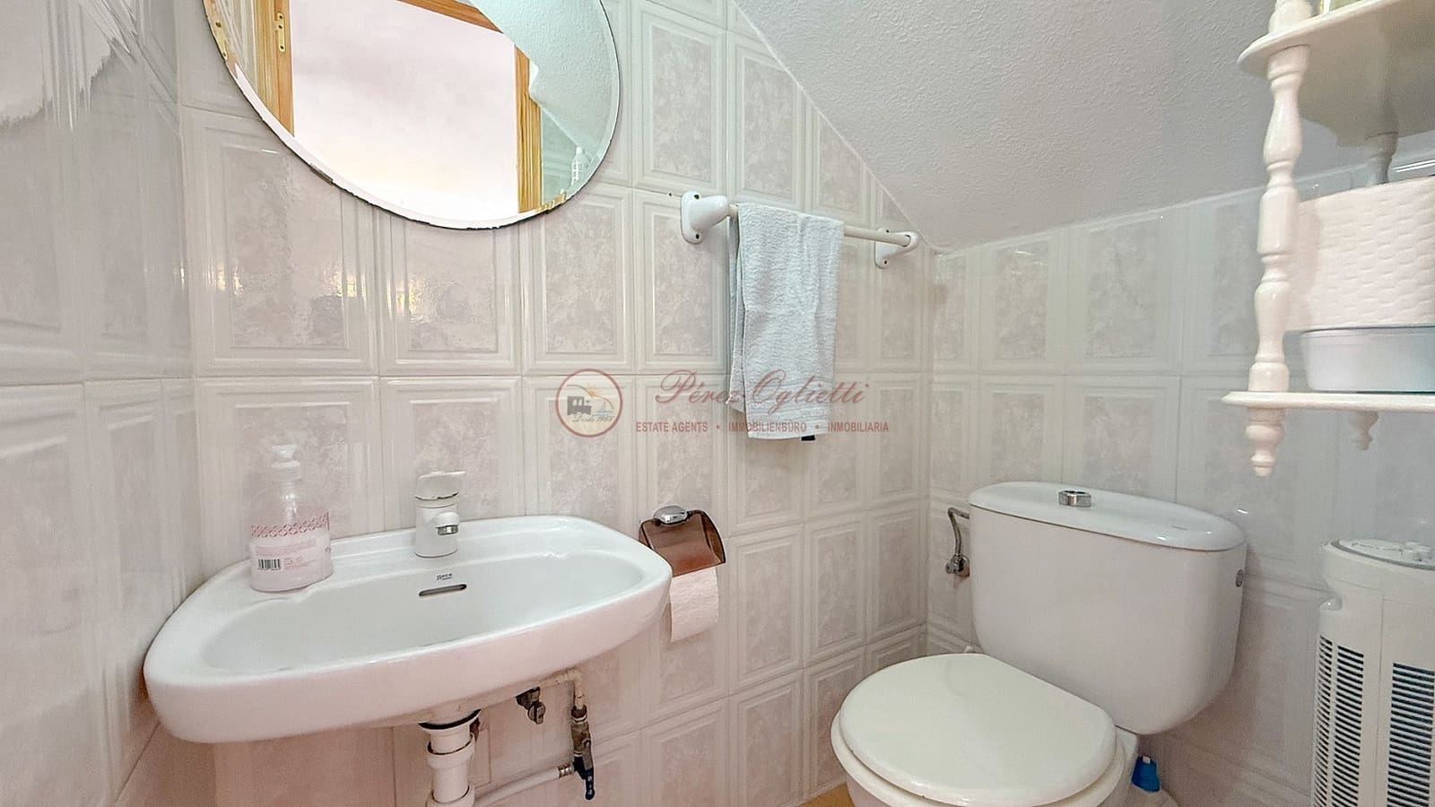 Chalet de 2 habitaciones en Nerja en venta - 390.000 € (Ref: 9708984)