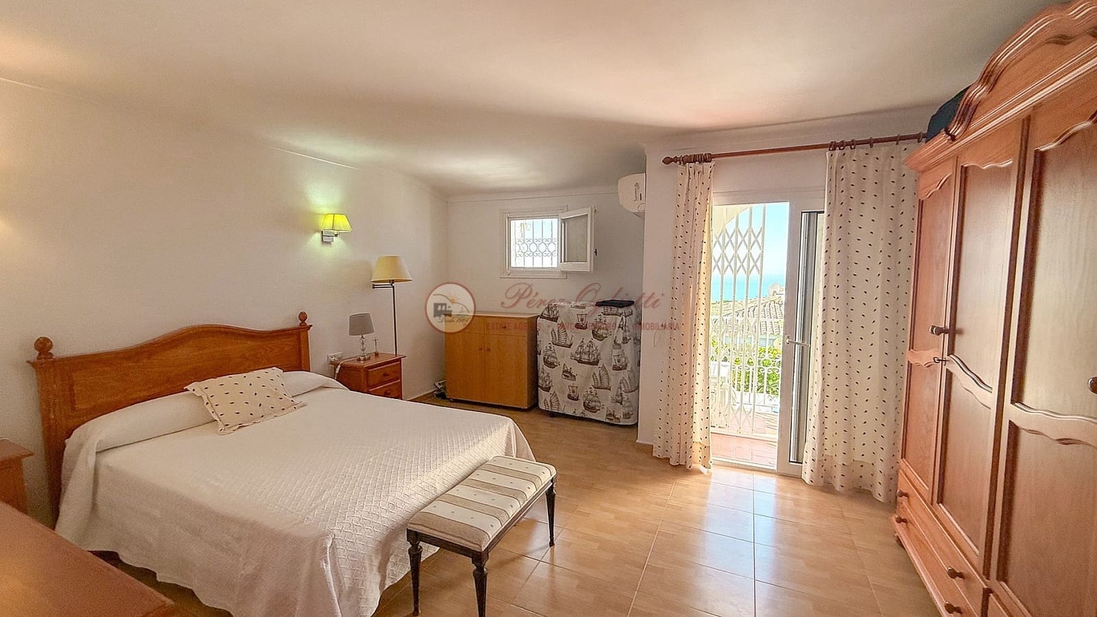 Chalet de 2 habitaciones en Nerja en venta - 390.000 € (Ref: 9708984)