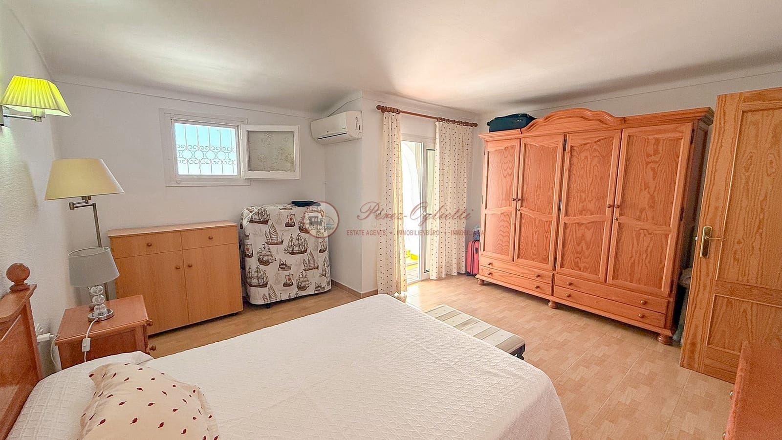 Chalet de 2 habitaciones en Nerja en venta - 390.000 € (Ref: 9708984)