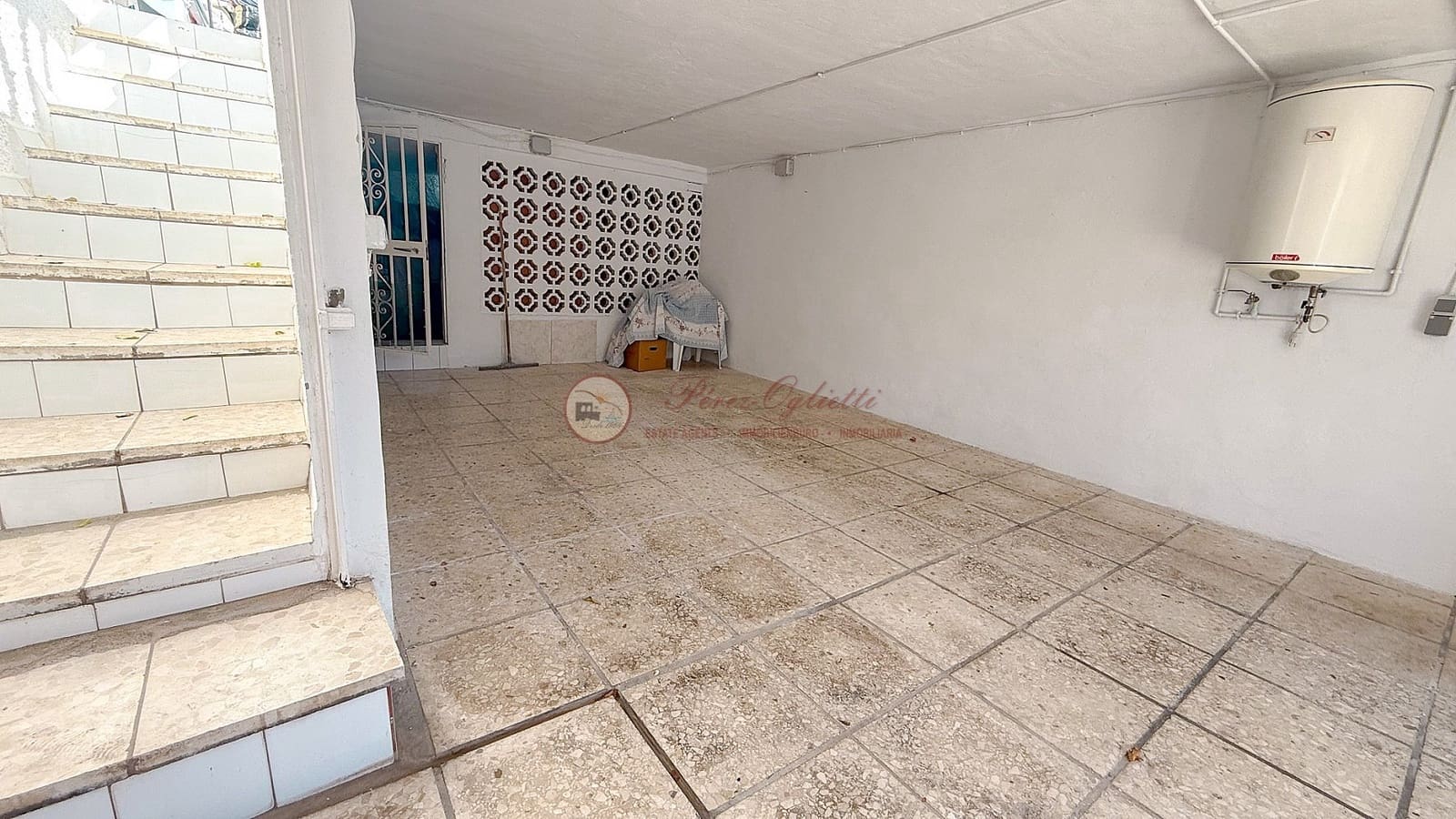 Chalet de 2 habitaciones en Nerja en venta - 390.000 € (Ref: 9708984)