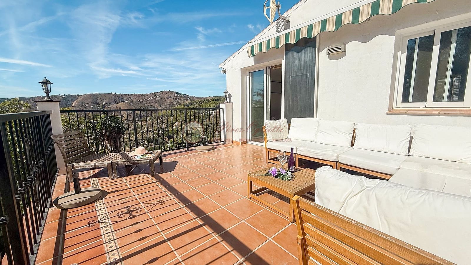 3 quarto Moradia para venda em Frigiliana com piscina garagem - 599 000 € (Ref: 9709207)