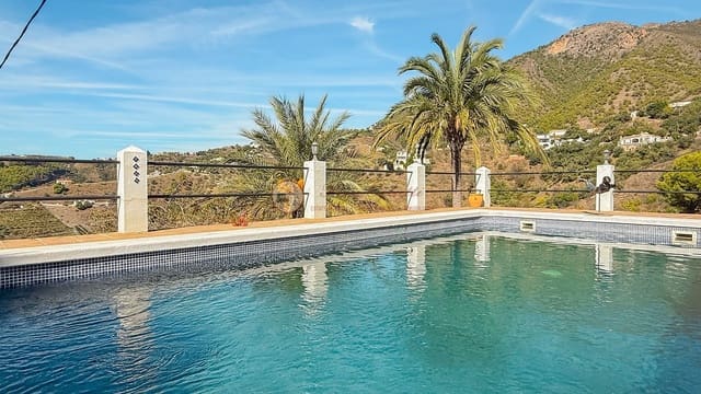 3 quarto Moradia para venda em Frigiliana com piscina garagem - 599 000 € (Ref: 9709207)