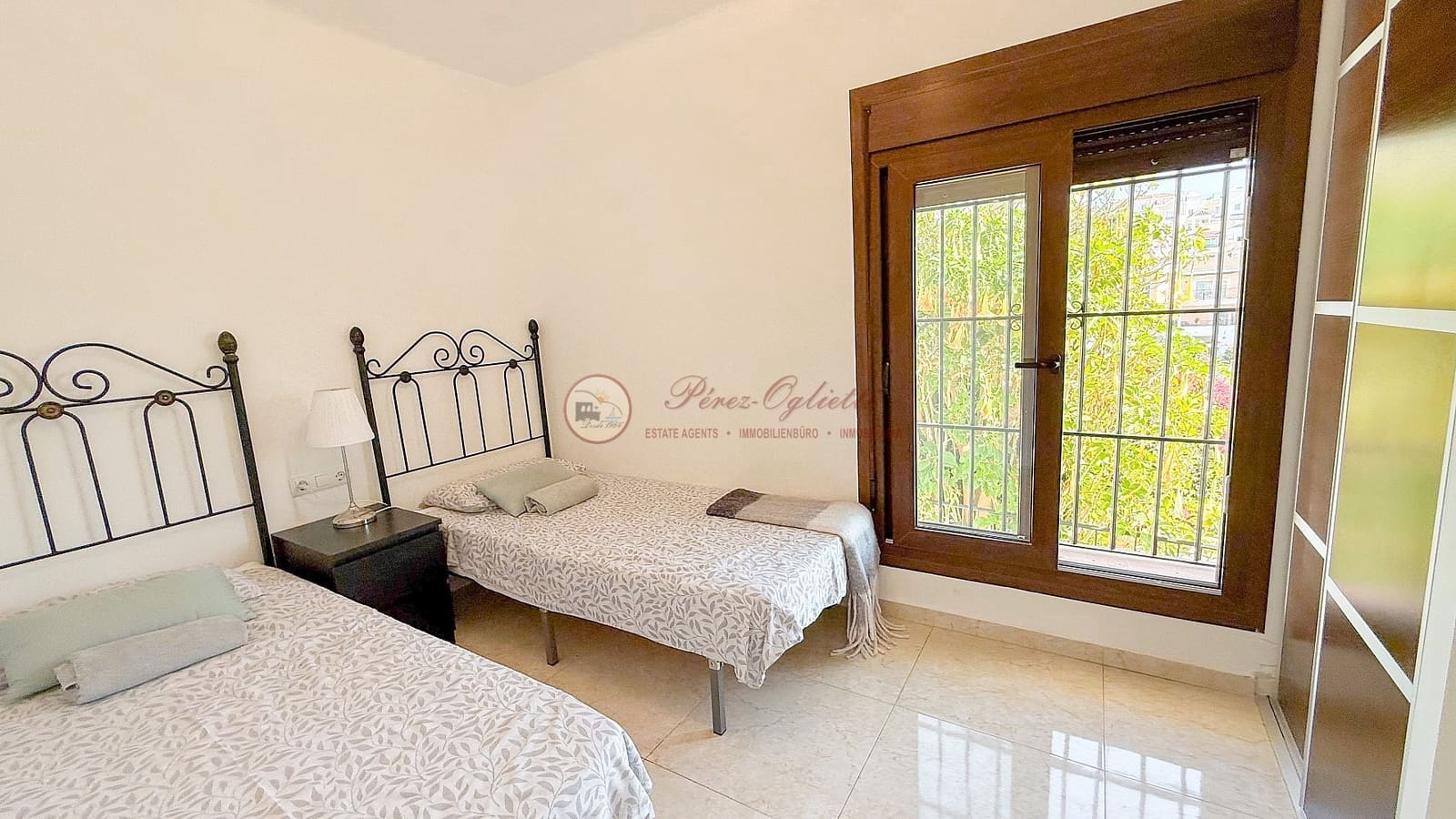 2 slaapkamer Villa te koop in Nerja met zwembad - € 450.000 (Ref: 9713373)