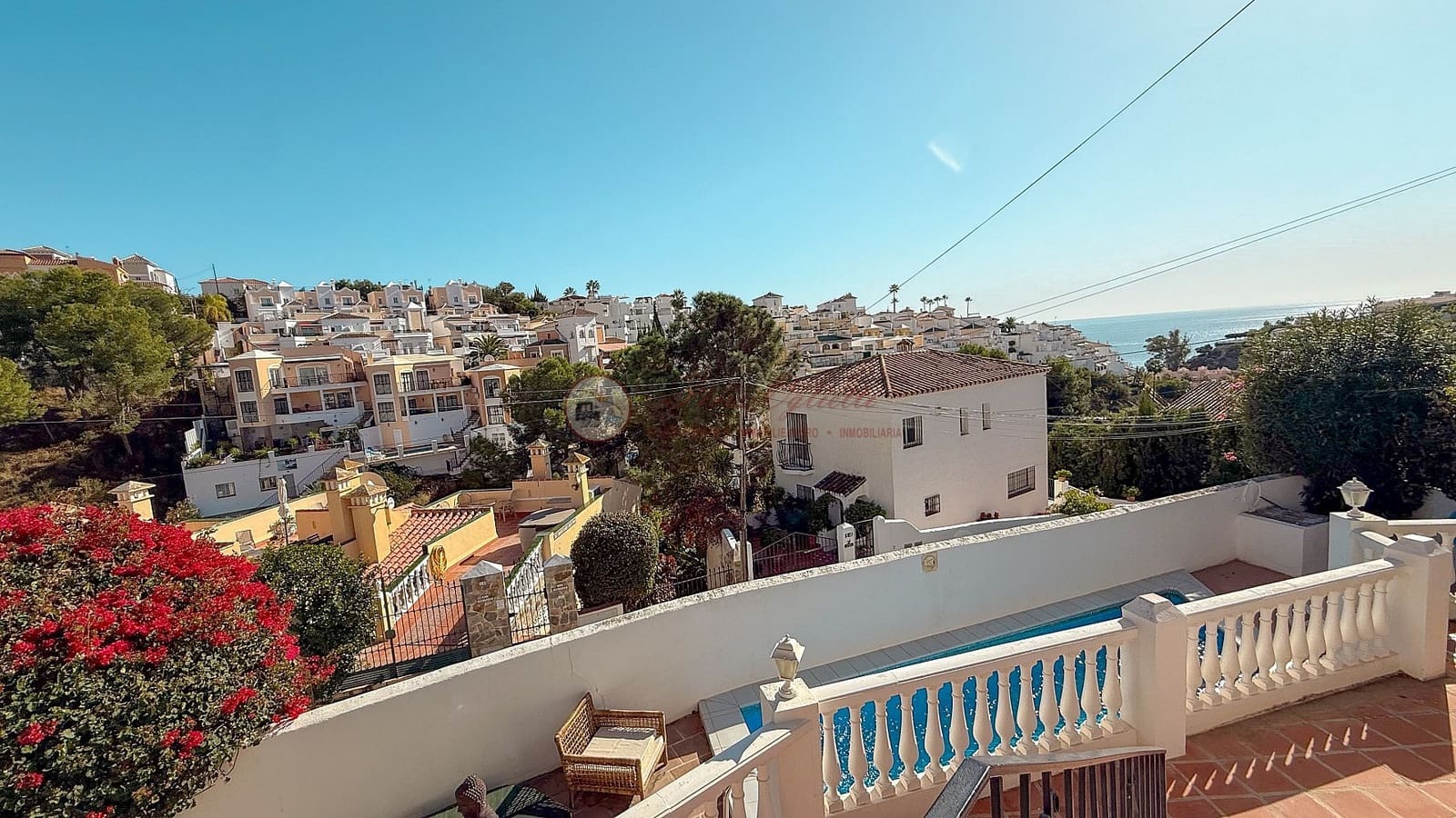 2 slaapkamer Villa te koop in Nerja met zwembad - € 450.000 (Ref: 9713373)