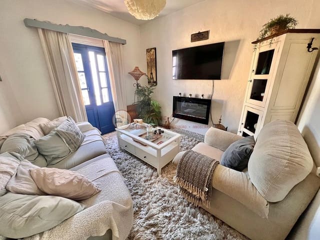 2 bedroom Townhouse for rent in Torrox Pueblo, Torrox - € 700 (Ref: 9786730)