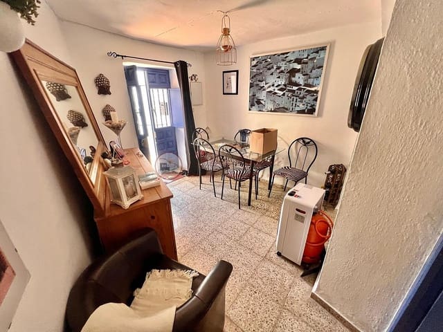 2 bedroom Townhouse for rent in Torrox Pueblo, Torrox - € 700 (Ref: 9786730)